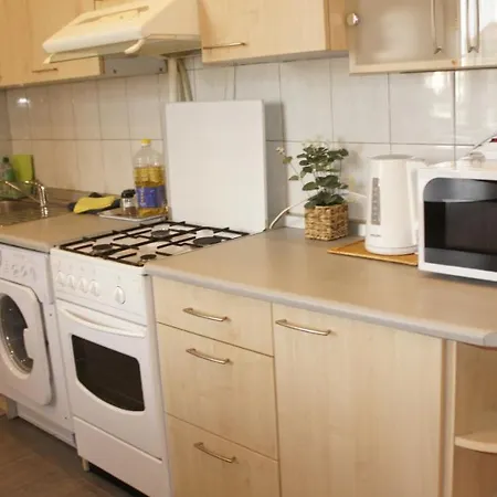 Cozy, Spacious Gertruda Self Chek In 20 Min To Old With Car 5 Min Apartment Riga