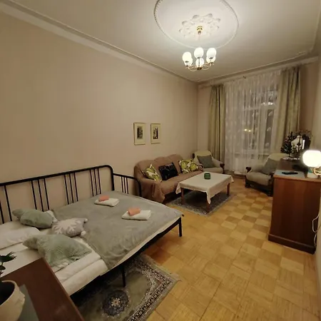 Apartment Cozy, Spacious Gertruda Self Chek In 20 Min To Old With Car 5 Min